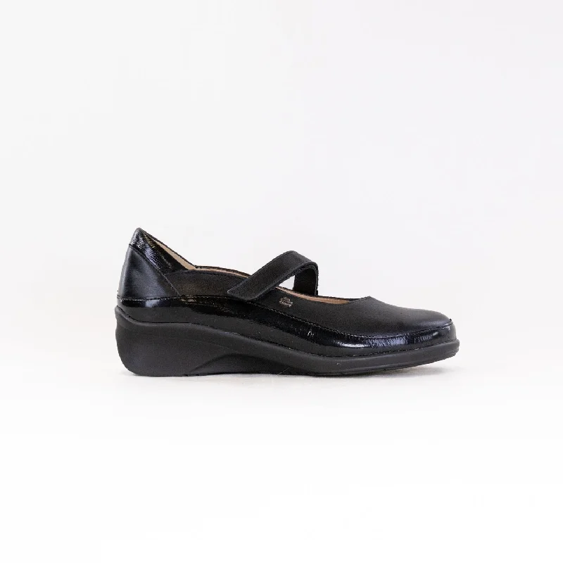 Finn Comfort Hempstead (Women's) - Black Leather