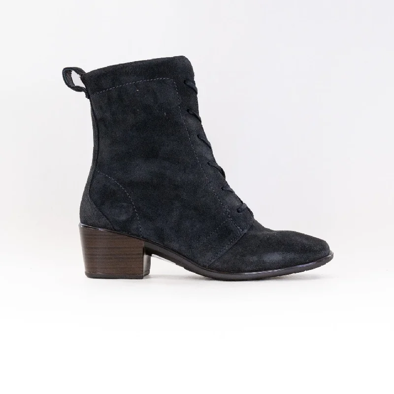 Naot Majesty (Women's) - Charcoal Soft Suede